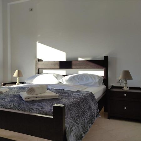 סרנדה Ionia Apartments מראה חיצוני תמונה