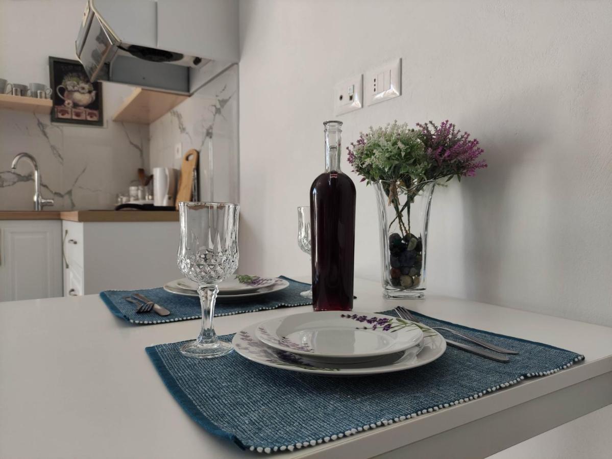 סרנדה Ionia Apartments מראה חיצוני תמונה