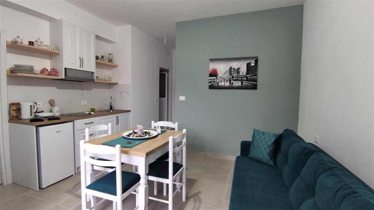 סרנדה Ionia Apartments מראה חיצוני תמונה
