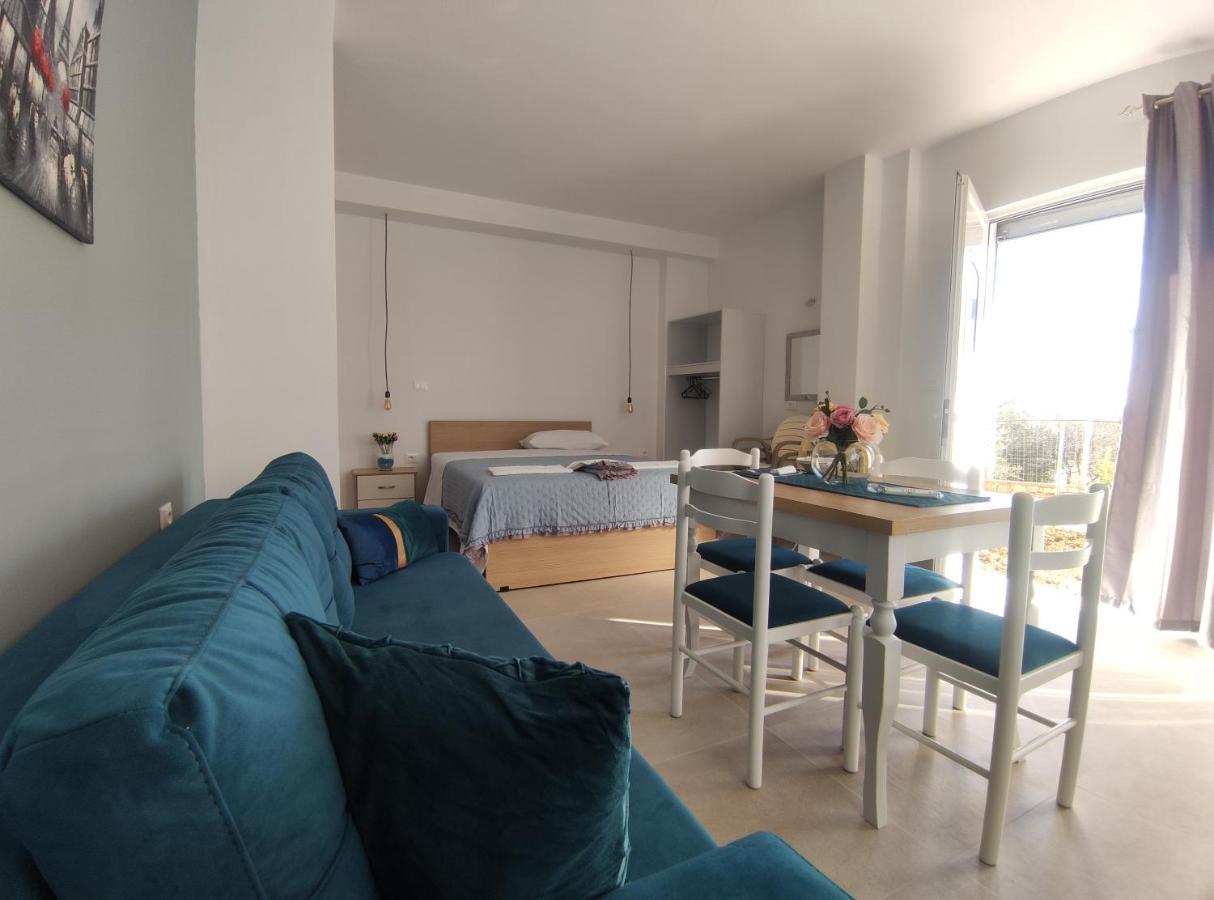 סרנדה Ionia Apartments מראה חיצוני תמונה